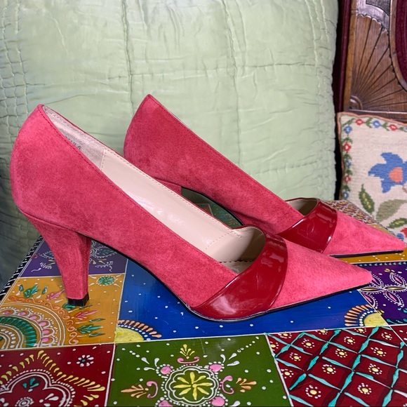 90s Red Suede Pumps - Picture 4 of 8
